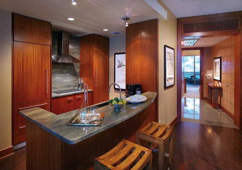 One Bal Harbour Resort And Spa Экстерьер фото